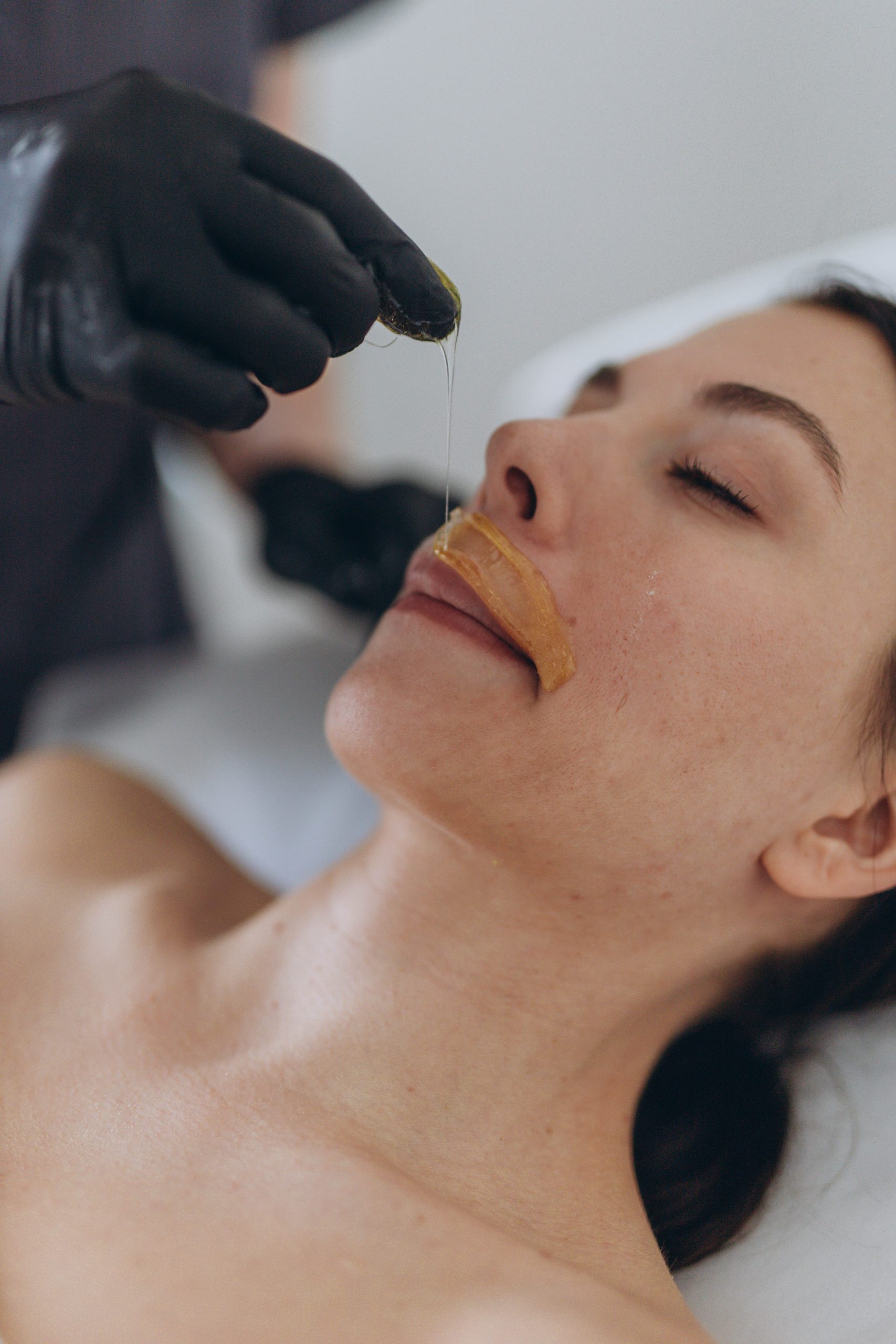 épilation du visage à la cire