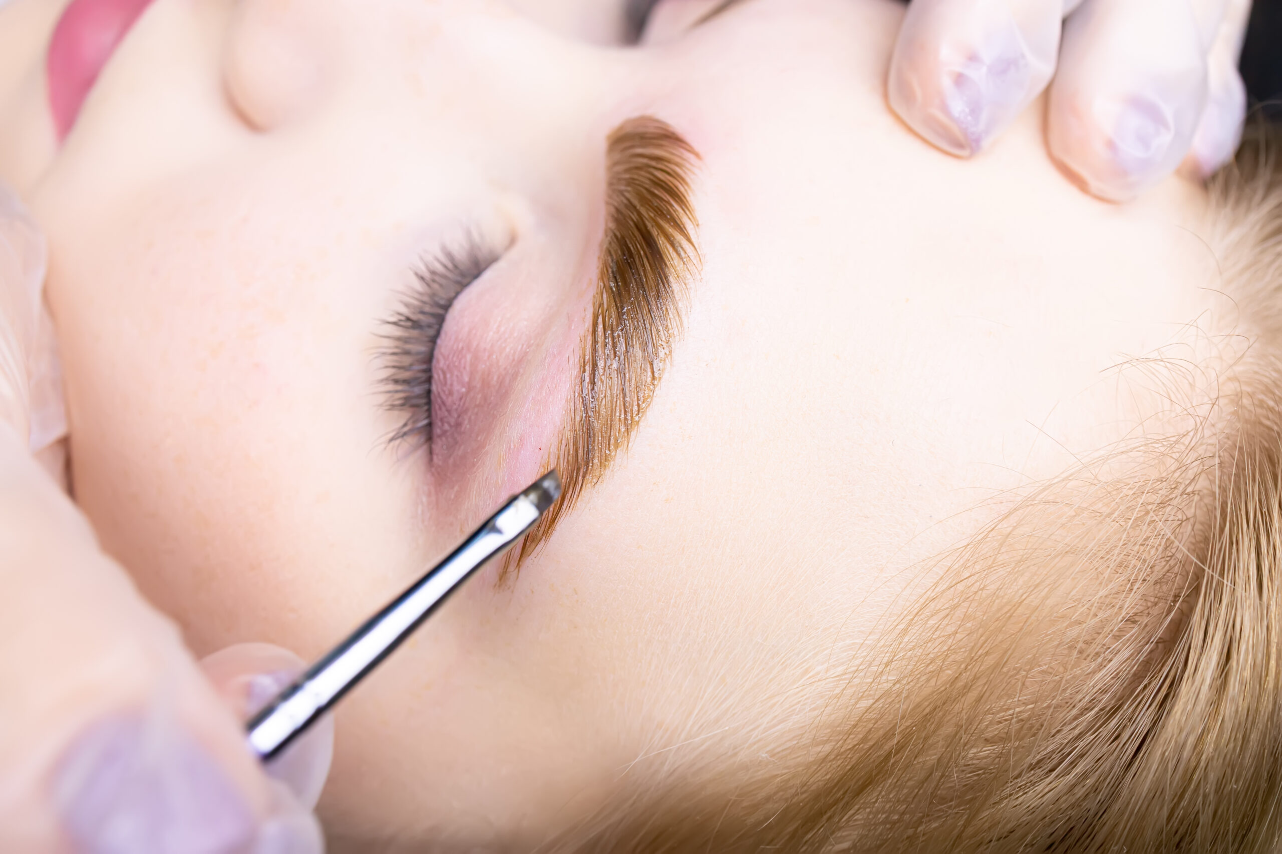 teinture cils et sourcils Mont-Tremblant